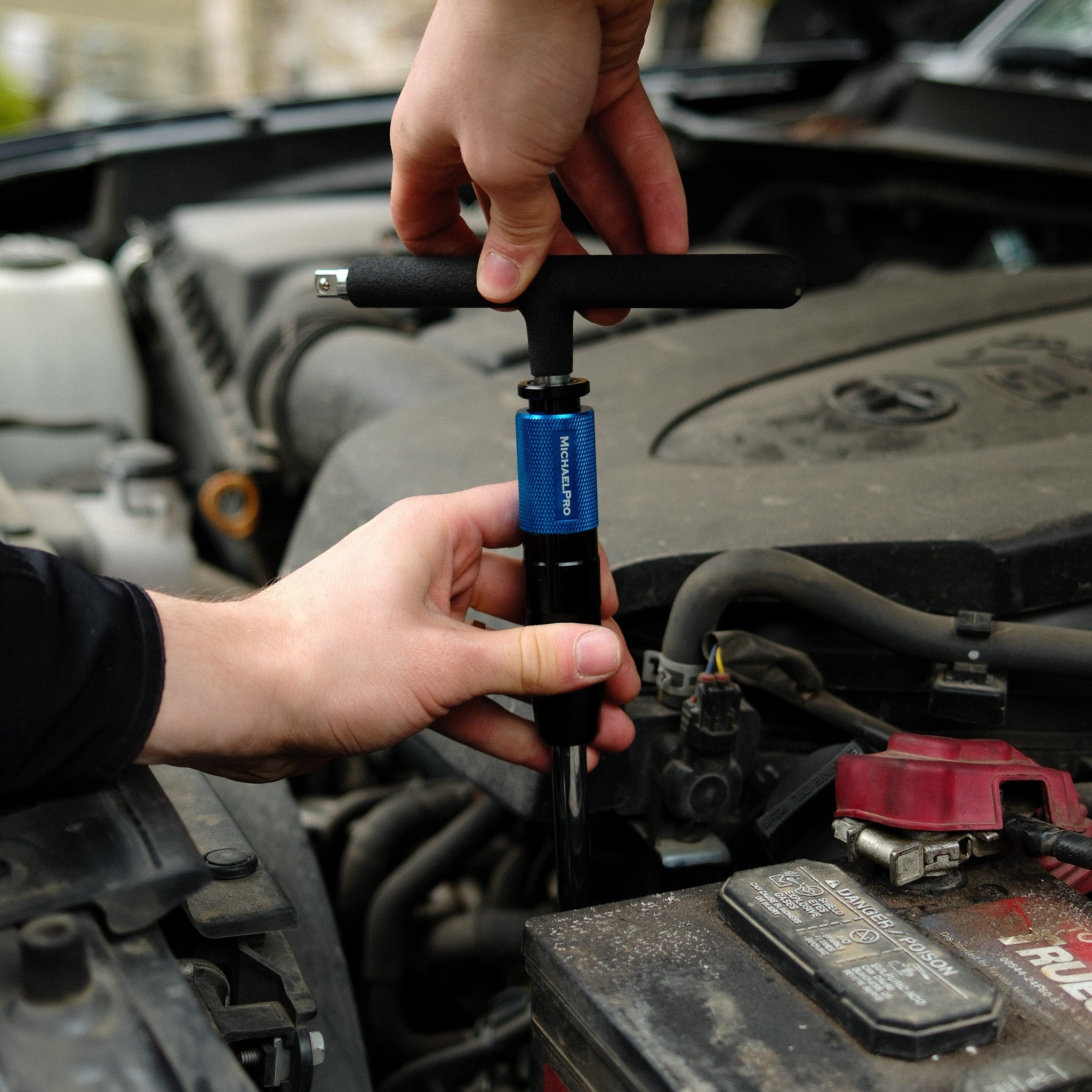 Beyond the Ratchet: Why This Patented Dual-Way T-Handle is Redefining Speed in Garages